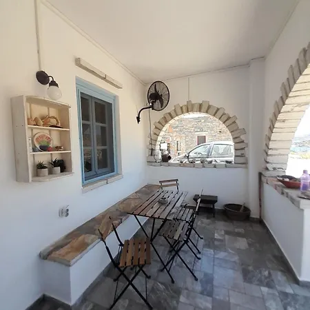 Panermos House Nyaraló Kanaki