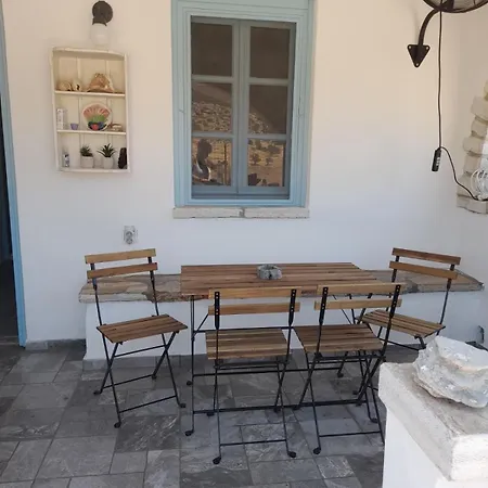 Nyaraló Panermos House